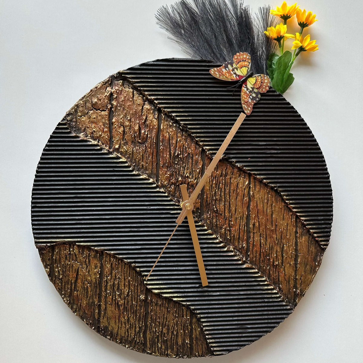 Hand Crafted Wall Clock Tokreen